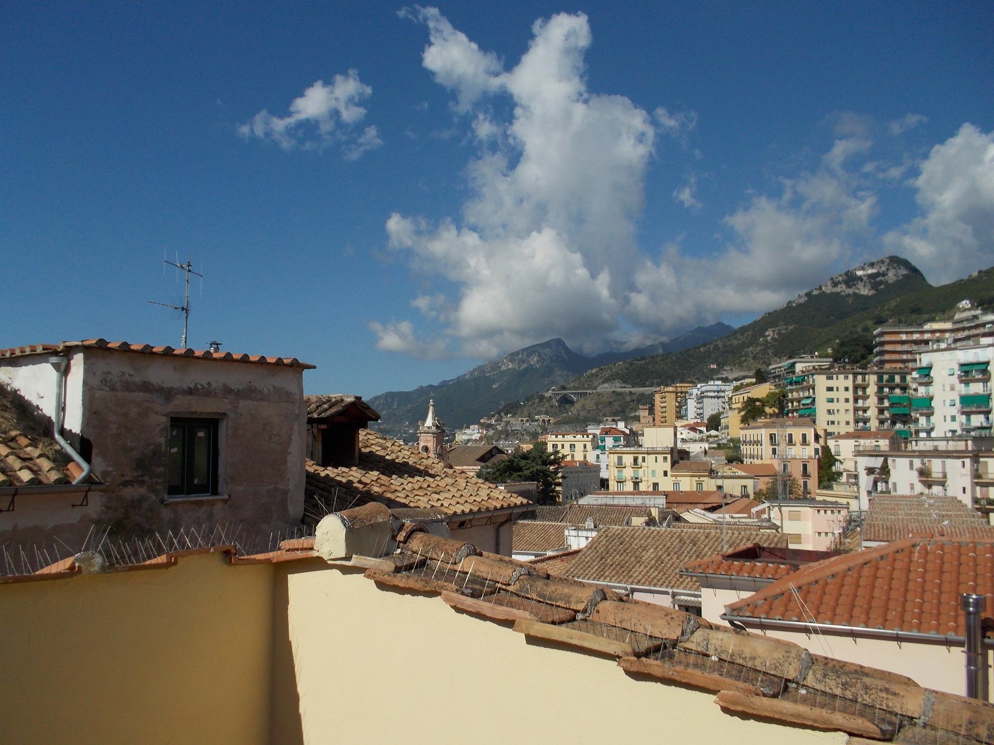 Le Stanze Del Poeta Salerno Exterior foto